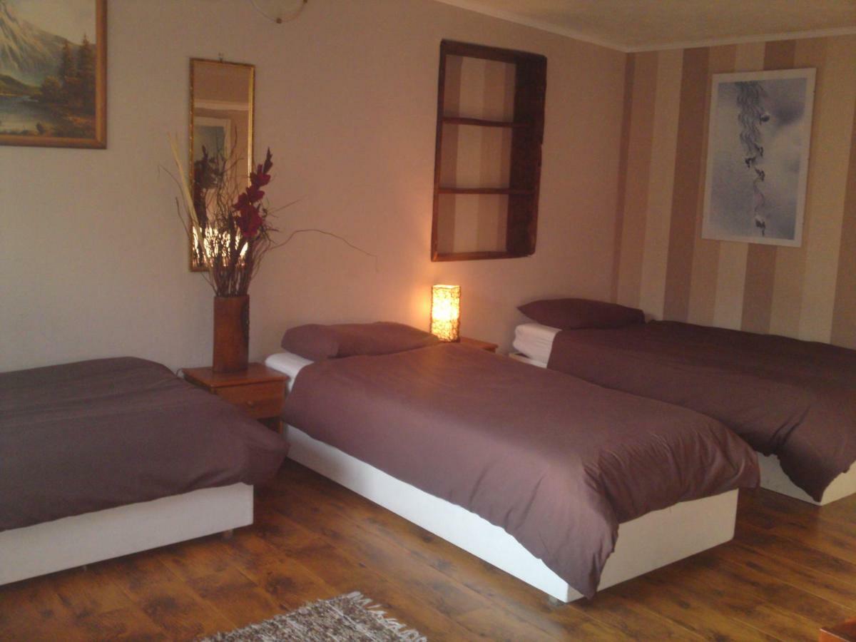 Mikulas Guest House Liptovský Mikuláš Buitenkant foto